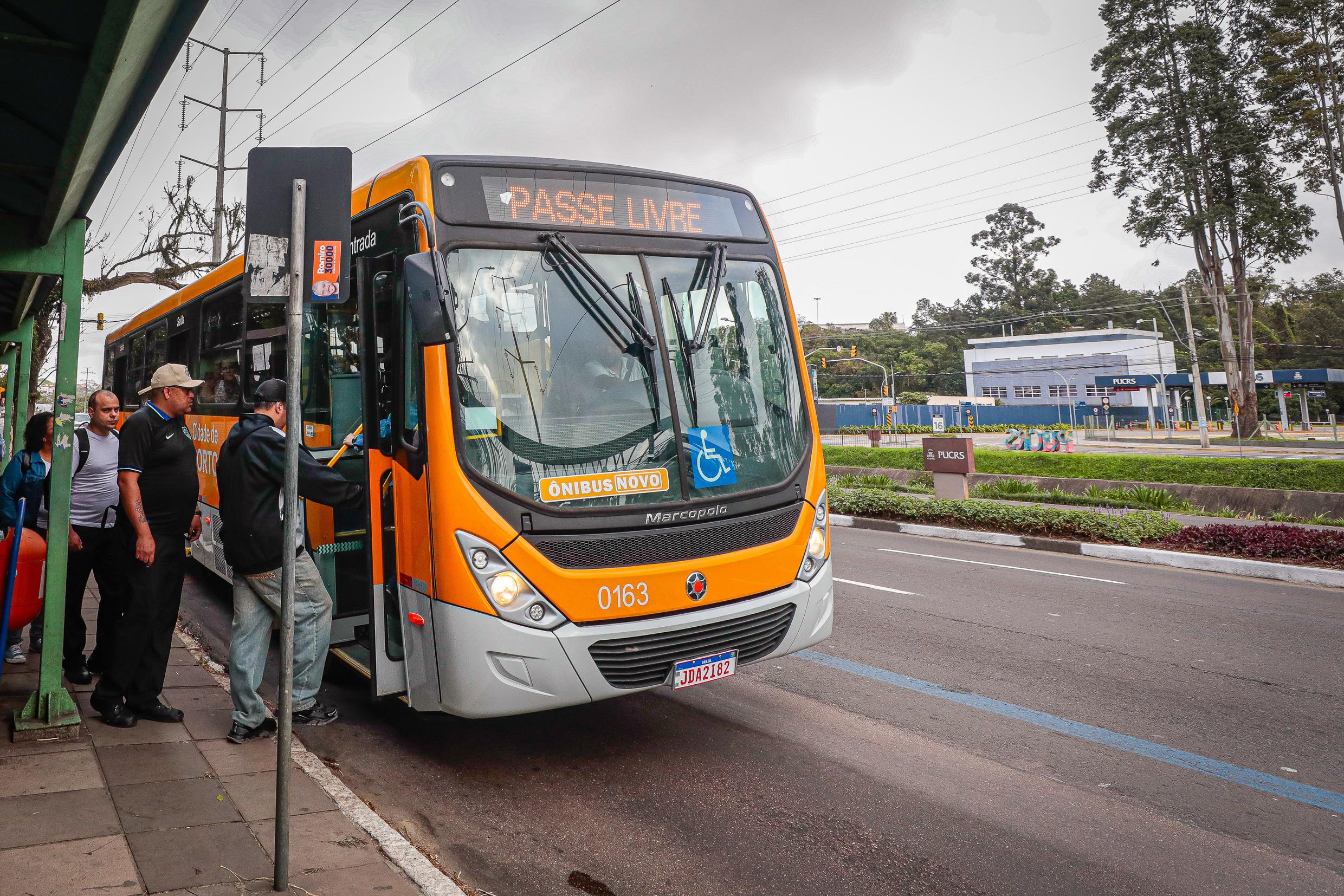 porto-alegre:-dia-d-de-multivacinacao-tera-passe-livre-neste-sabado